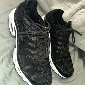 Nike Women’s Air Max Plus